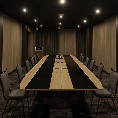 Old Continent Hotel อุชโฮรอด ภายนอก รูปภาพ