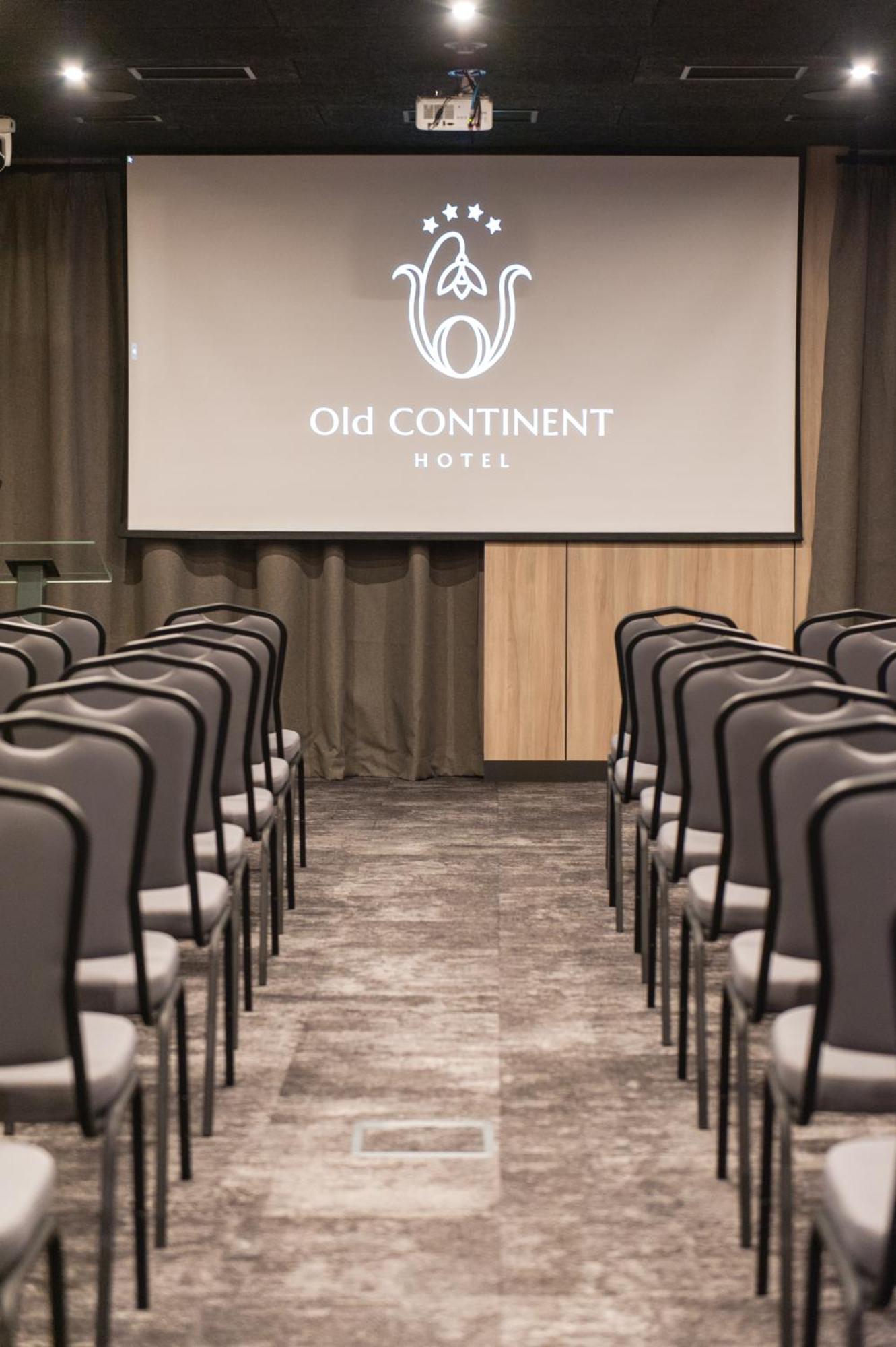 Old Continent Hotel อุชโฮรอด ภายนอก รูปภาพ