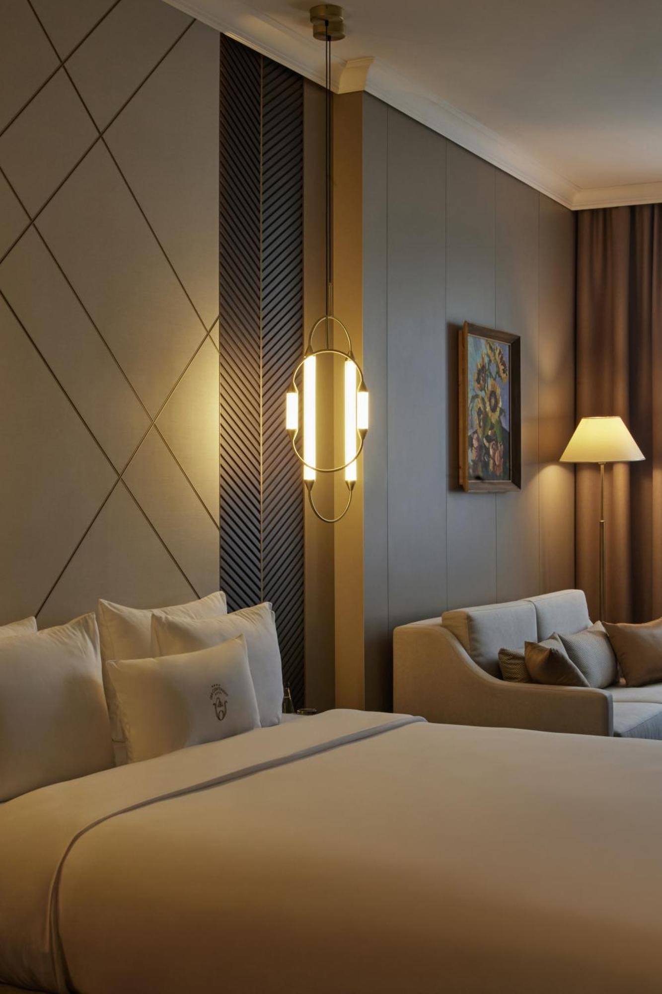Old Continent Hotel อุชโฮรอด ภายนอก รูปภาพ